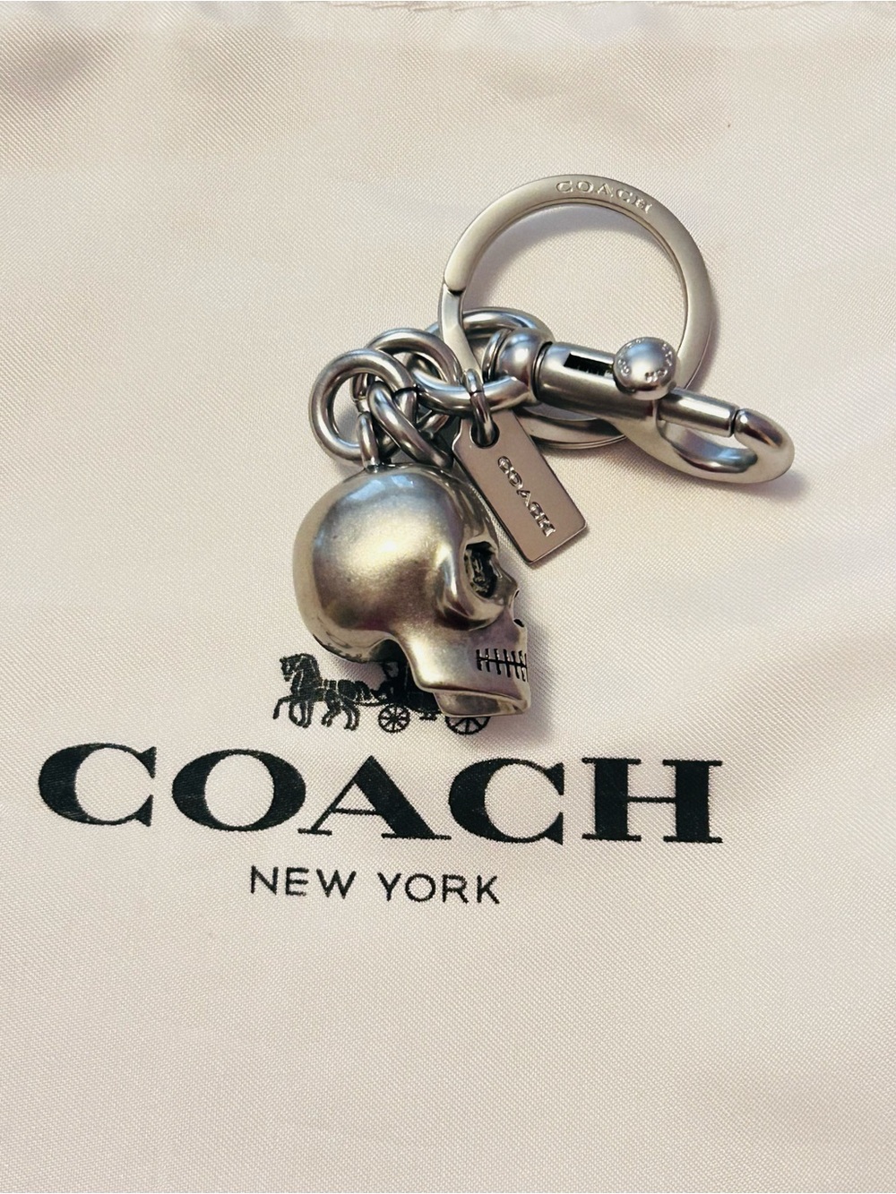 NWOT EXTREMELY RARE Coach Skull Bag Charm/ Keychain - Picture 13 of 16